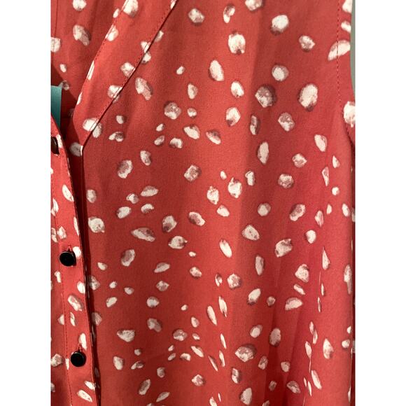 NWT Maurices Button Down Blouse - Pink and White Spotted - XL - Picture 3 of 5